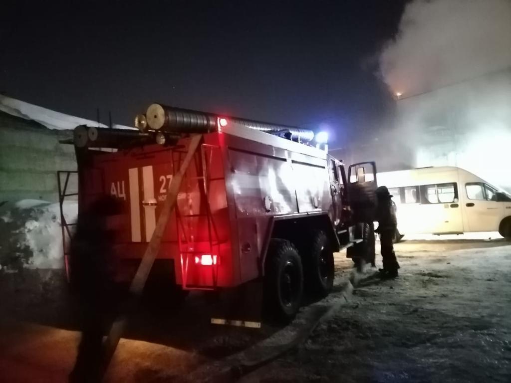Фото Четыре человека погибли в ночном пожаре в Новосибирске 6